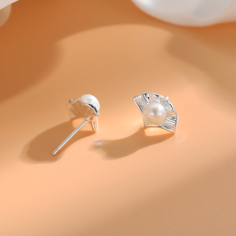 Wholesale Light Luxury Fashion Earrings S925 Sterling Silver Pearl Earrings