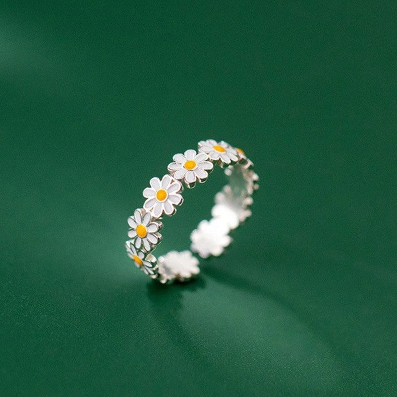 Wholesale Flower Resin Ring White Floral Design Adjustable Open Ring For Women Fashion Accessory For Everyday Wear And Gift Resale
