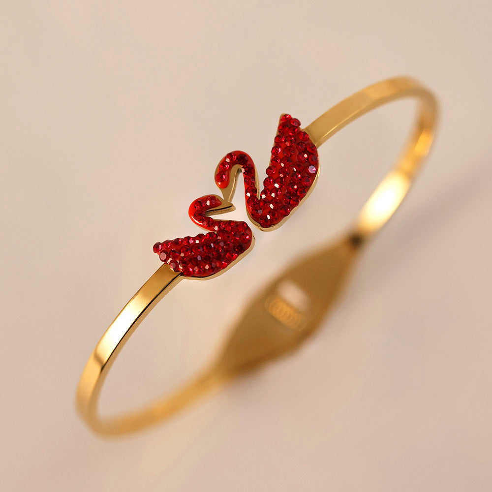 Wholesale Europe and the United States cross-border wholesale four-leaf clover women' s high-grade female non-fading jewelry gold plated swan titanium steel bracelet ACCVIP