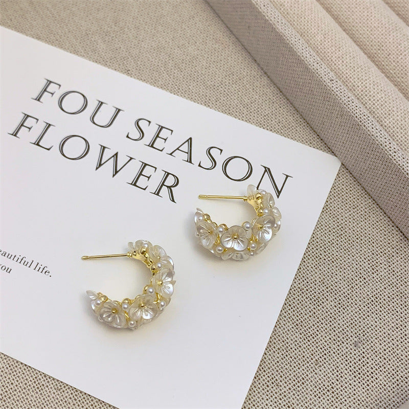 Wholesale Light Luxury Shell Flower Earrings