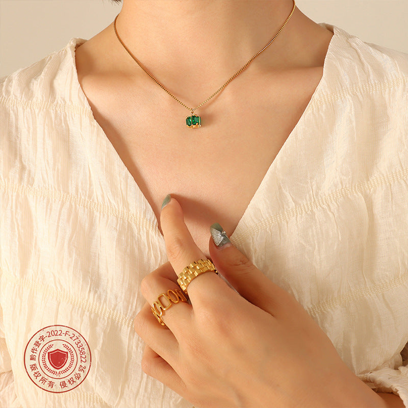 Wholesale Cold Wind Niche Design Titanium Steel Four Claw Buckle Emerald Zircon Necklace Earrings Set,  Fashion Accessory