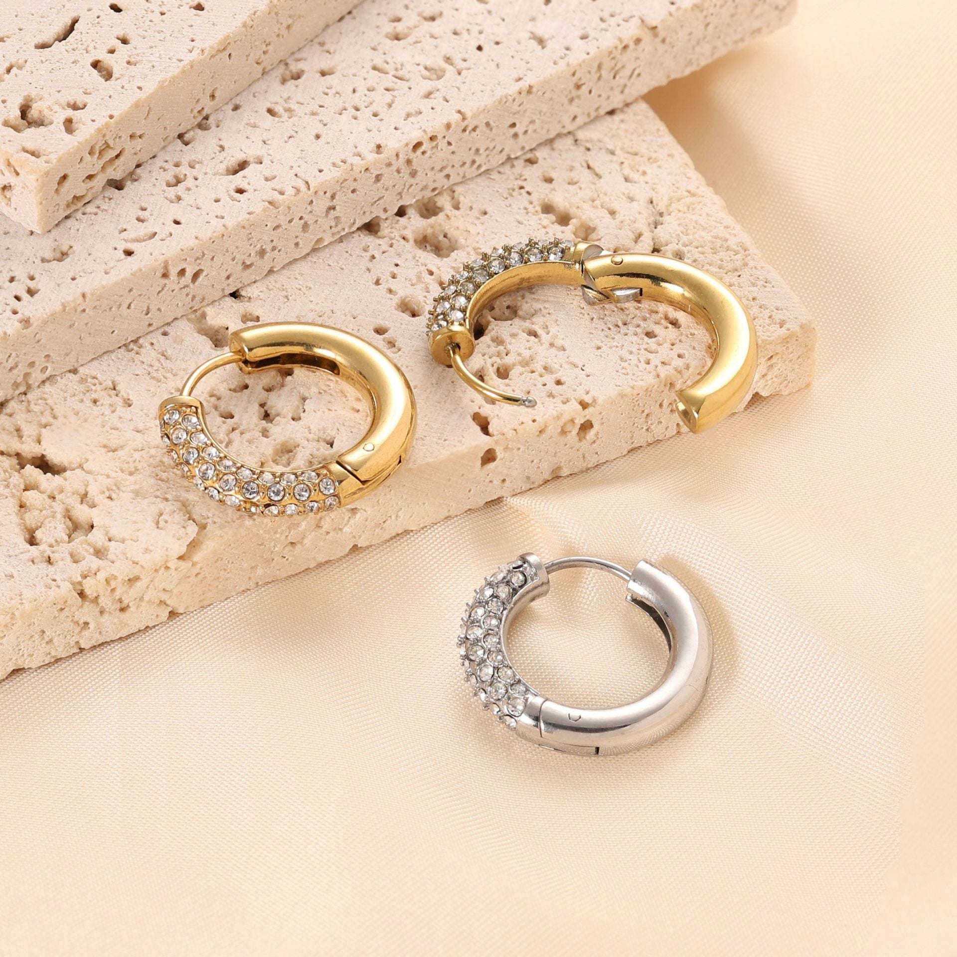 Wholesale Titanium Steel Earrings Thick Cylindrical C Shape Round Earrings  ACC-ES-ZhongZhe009