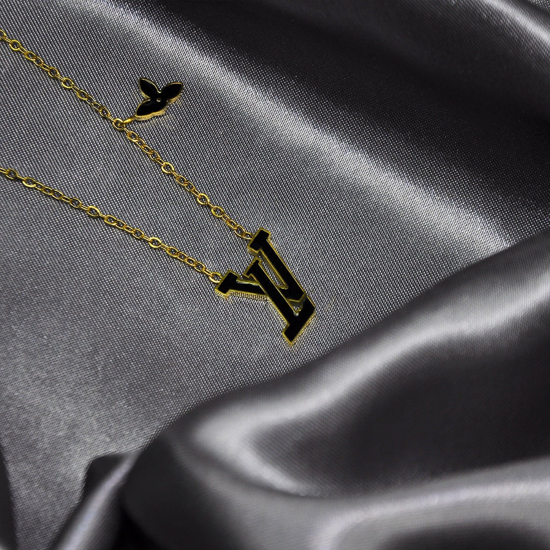 Wholesale Old Money Style Donkey Letter Enamel Pendant Necklace,  18K Gold Plated Jewelry Accessory
