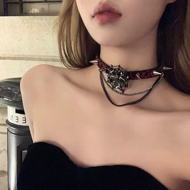 Wholesale Retro Red Drop Rose Necklace