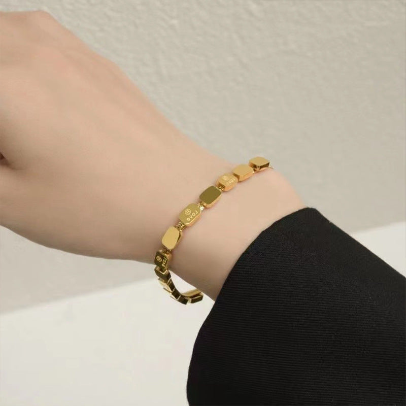 Wholesale Titanium Steel  Color-Preserving Love Square  Bracelet