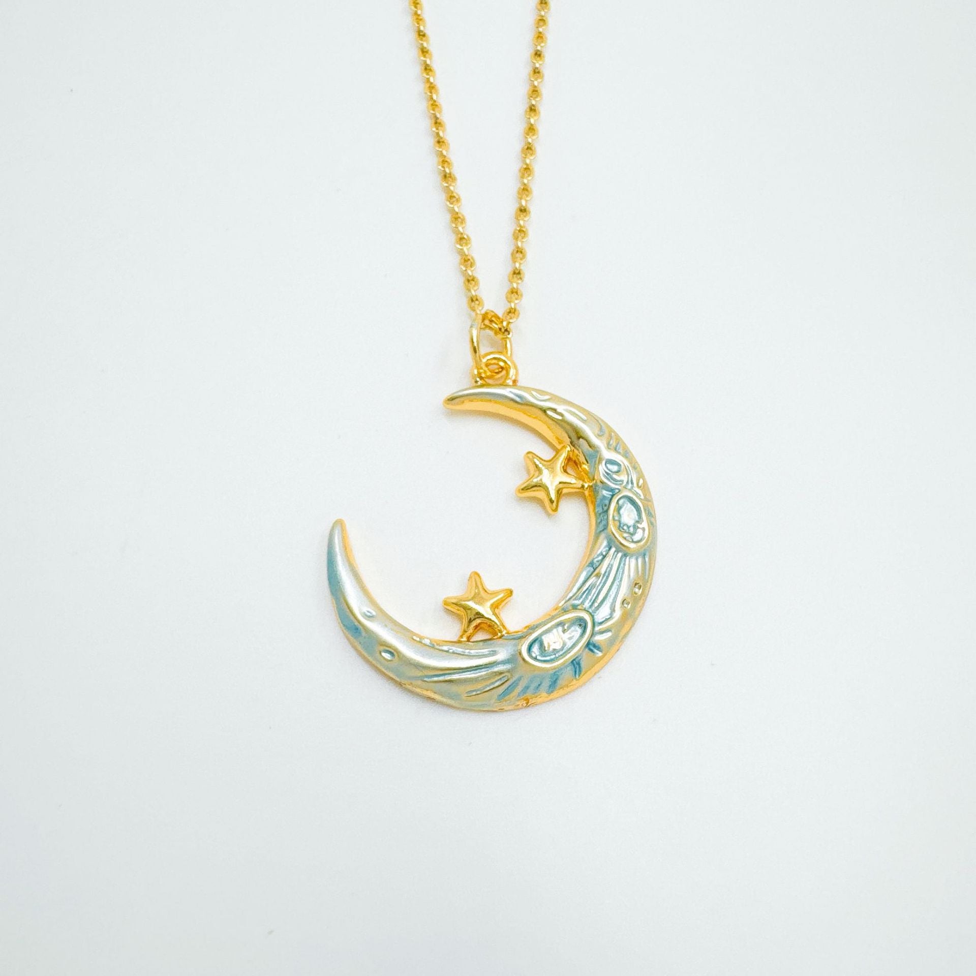Wholesale Gold Plated Copper Crescent Moon Pendant Necklace Fashion Accessory Gift