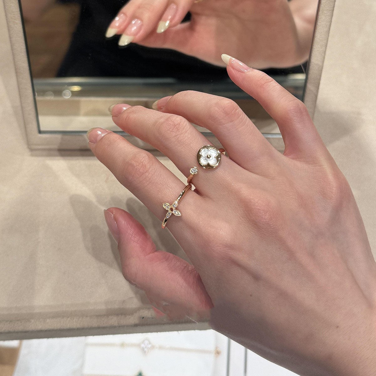 Wholesale Trendy Women S Flower Four Leaf Clover Ring Zinc Alloy Plated Sparkling Open Ring Jewelry Accessory For Party Gift Boutique Resale