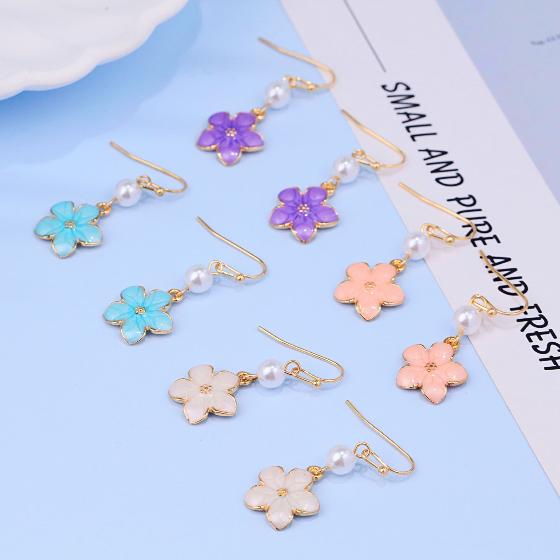 Wholesale Beautiful Flower Decorative Hoop Earrings