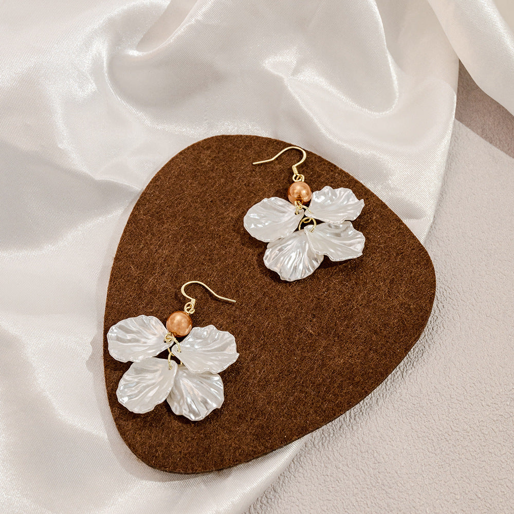 Wholesale Shell Luxury Pearl Earrings
