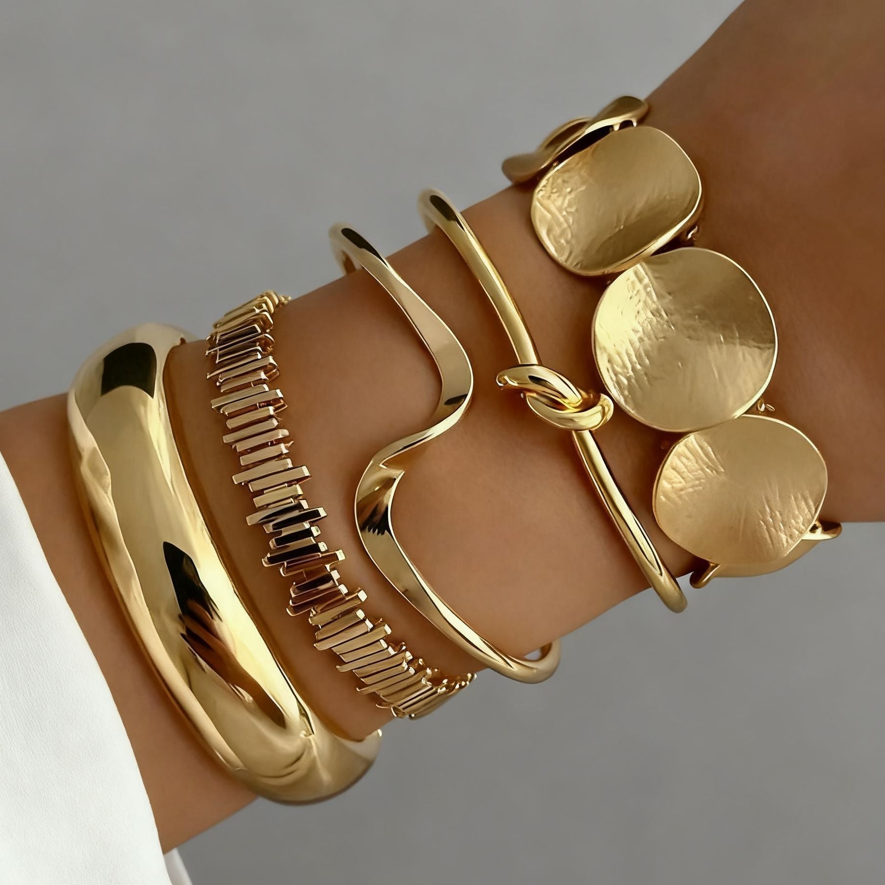 Wholesale 4 Piece Women S Leopard Print Stacking Bracelet Set Stylish Electroplated Jewelry Accessory For Everyday Wear Boutique Resale