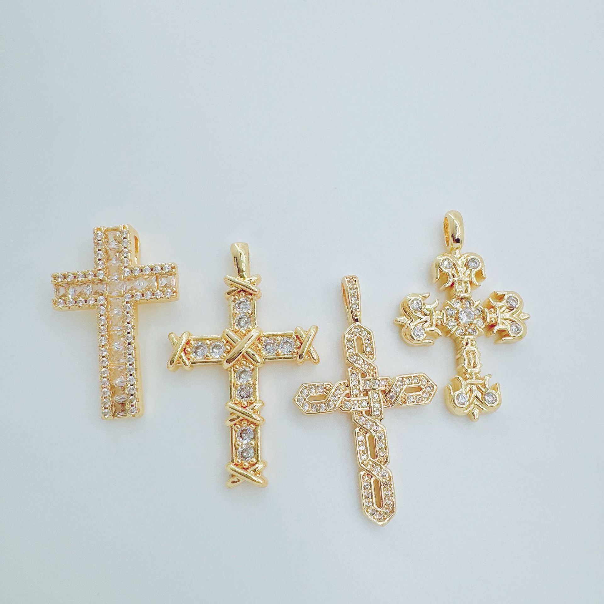 Wholesale Full Rhinestone Cross Pendant Necklace,  Copper Plated,  Fashion Jewelry Accessory for Gift or Boutique Resale