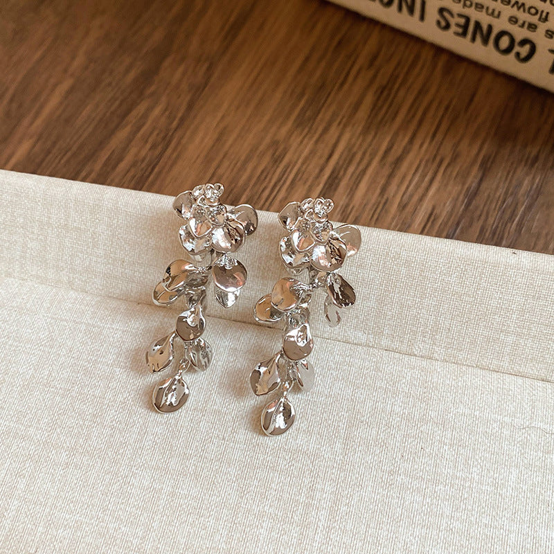 Wholesale Silver Needle Metal Flower Tassel Earrings