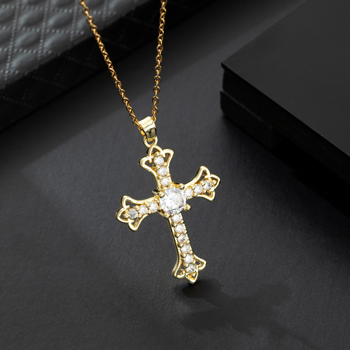 Wholesale Retro Punk Gold Plated Rhinestone Cross Necklace For Women Fashion Accessory Gift