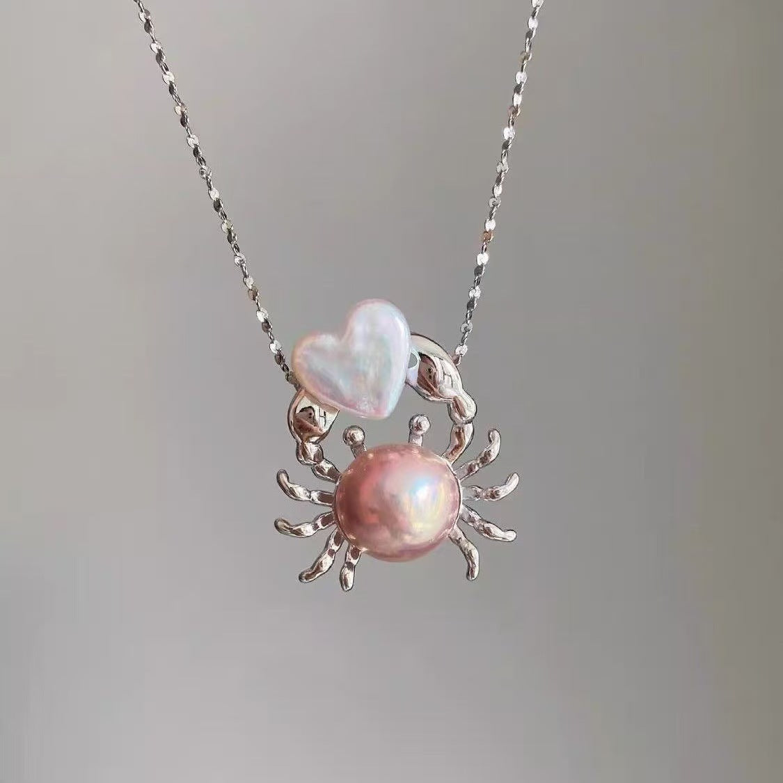 Wholesale Zinc Alloy Crab Pendant Necklace Sweet Style Fashion Accessory Gift