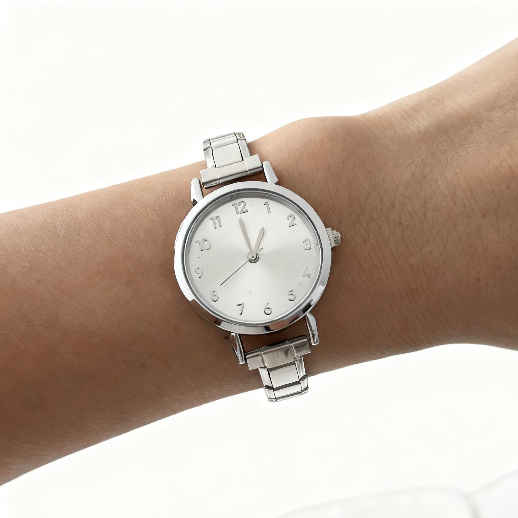 Wholesale  elegant steel strap wristwatch