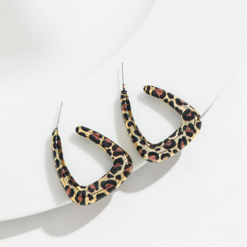Wholesale  C- shaped Ear Ring Earrings Retro Earrings