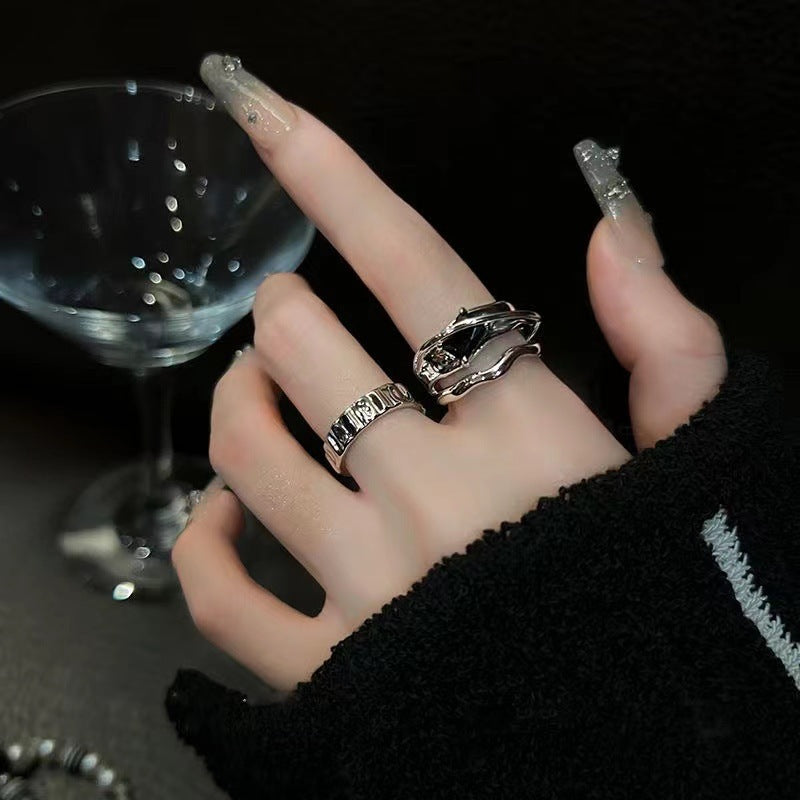 Wholesale Geometric Minimalist Black Crystal Open Ring Adjustable Opening Modern Chic Jewelry Accessory For Resale