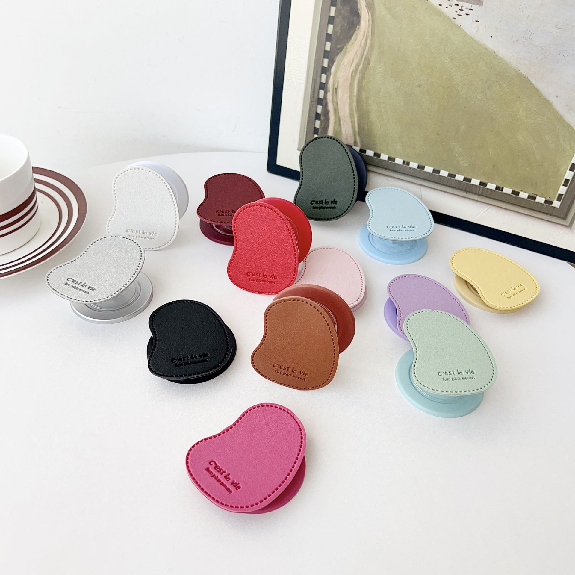 Wholesale Film-textured potato-shaped creative phone holder