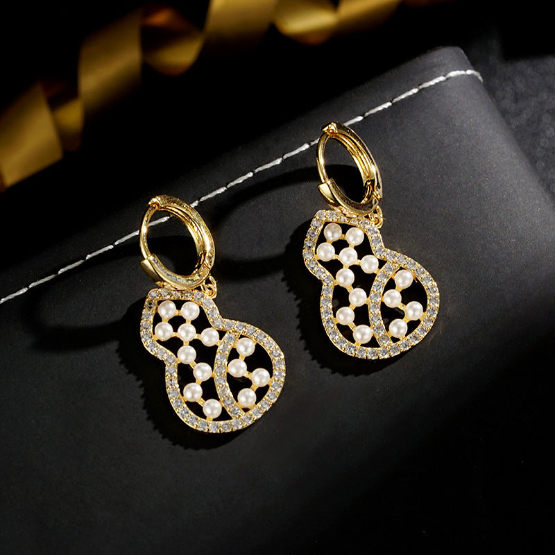 Wholesale  fashion luxury simple temperament retro hollow bead gourd earrings