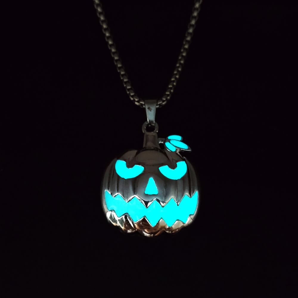 Wholesale   ghost festival accessories luminous pumpkin pendant  necklace