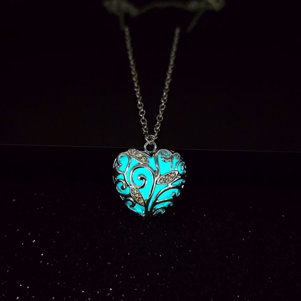 Wholesale Hollow Sea Heart Christmas Luminous Necklace