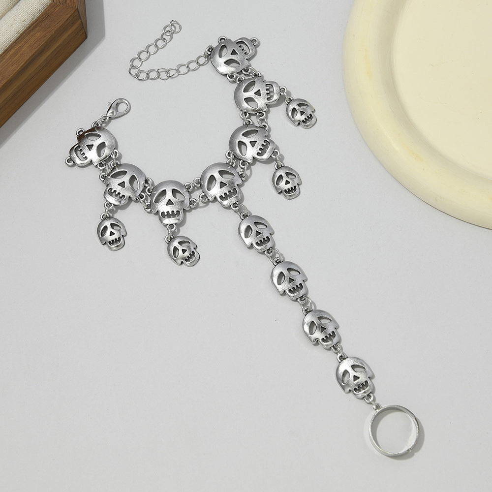 Wholesale Punk Retro  Skull Connecting Finger Bracelet Zinc Alloy Antique Bronze Women' s Party Jewelry Gift