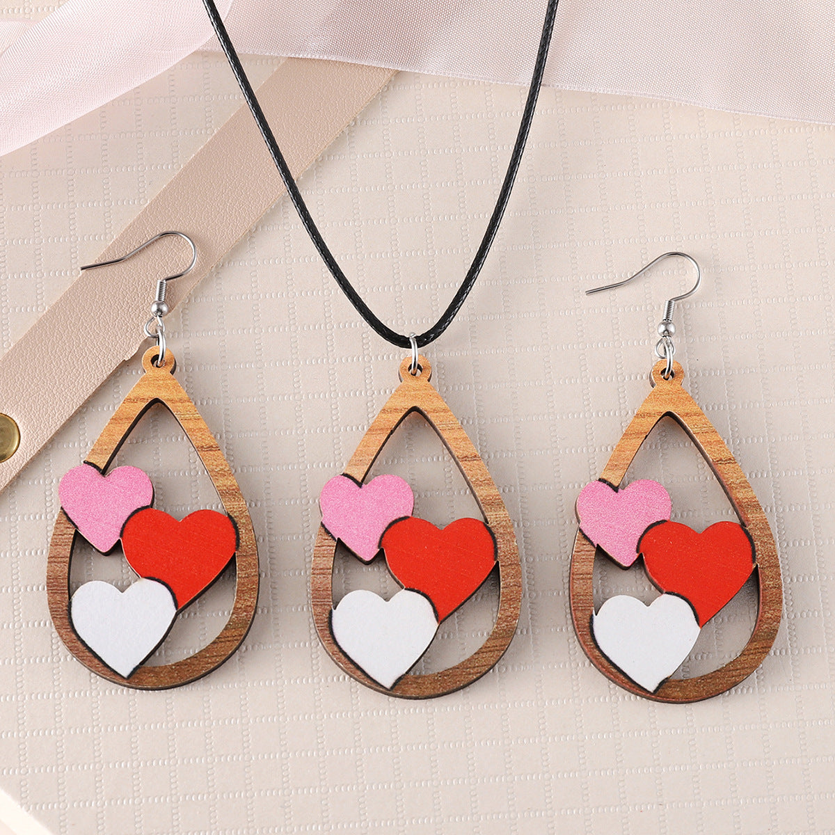 Wholesale Wooden Valentine' s Day Heart Earrings and Necklace Set