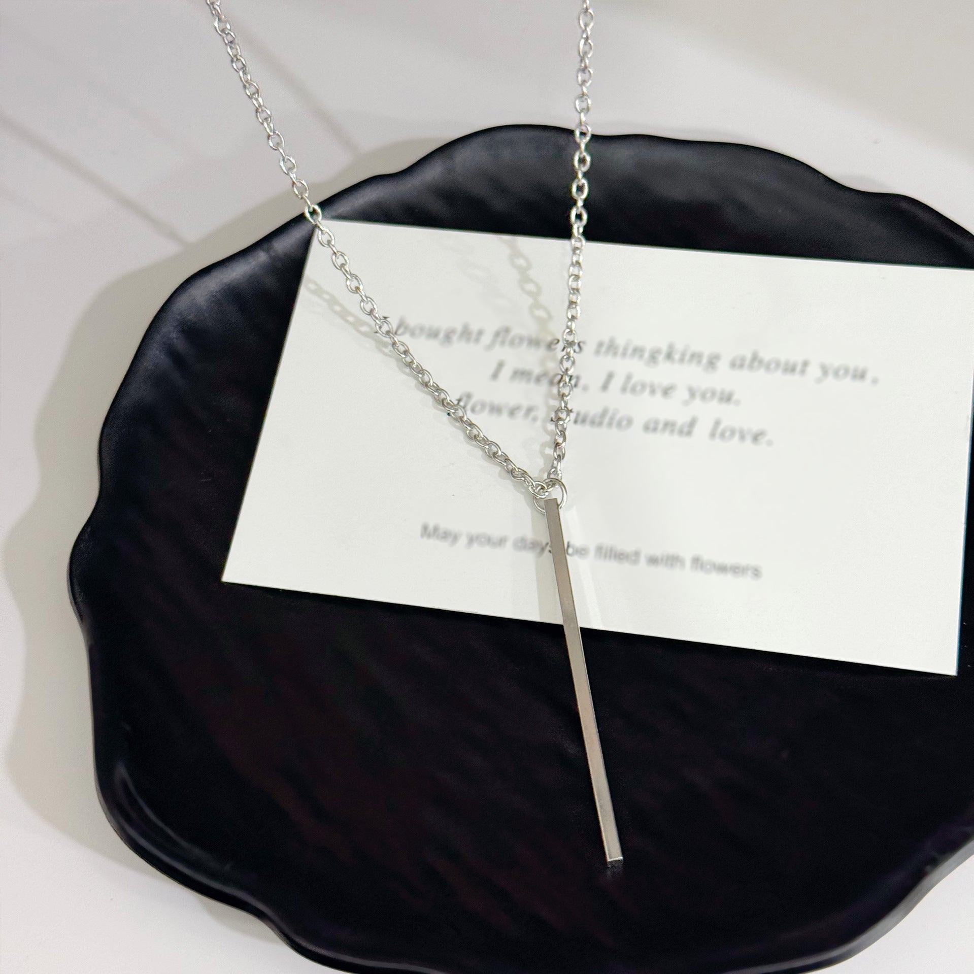 Wholesale Minimalist Bar Pendant Necklace Gold Alloy Electroplated Stylish Women S Clavicle Chain Fashion Accessory Boutique Resale