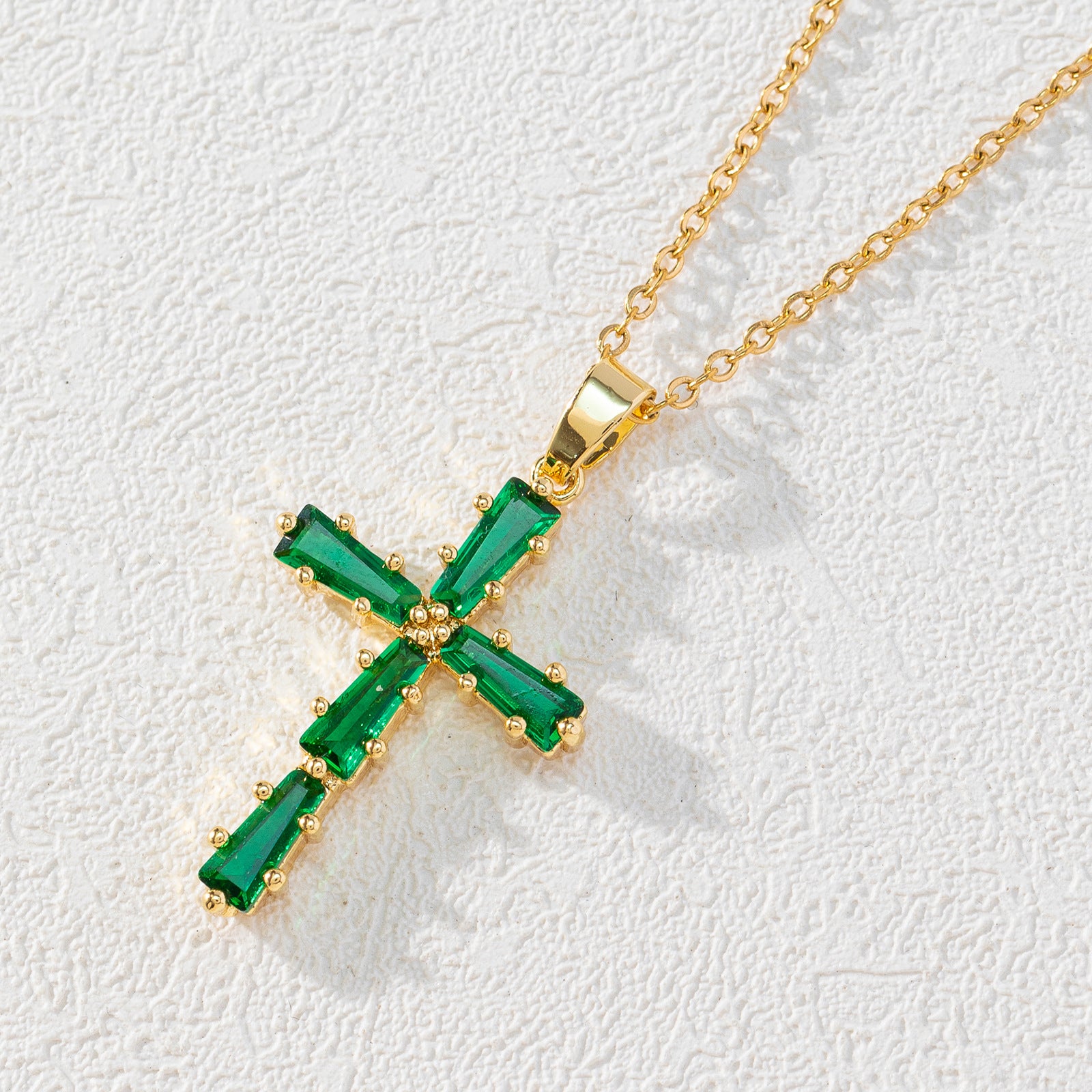 Wholesale Crystal Cross Pendant Necklace Chic Collarbone Chain Gift And Boutique Resale Jewelry Accessory