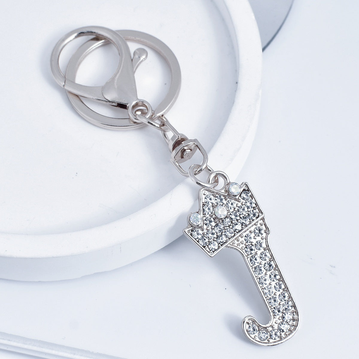 Wholesale Stylish Rhinestone 26 Letter Keychain Zinc Alloy Silver Metal Pendant Car Backpack Accessory Fashion Jewelry Gift For Resale