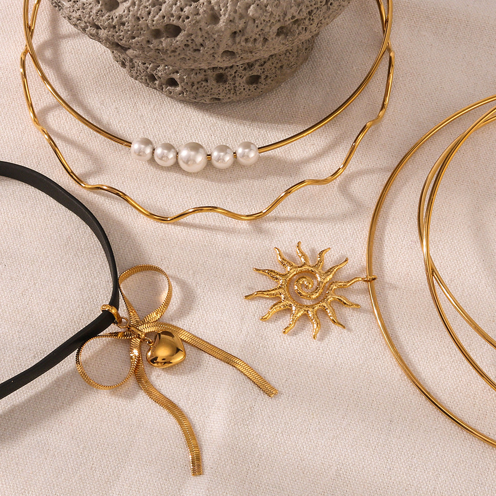 Wholesale  Stainless Steel Plated 18K Gold Collar Wavy Sunflower Bow Pearl Necklace