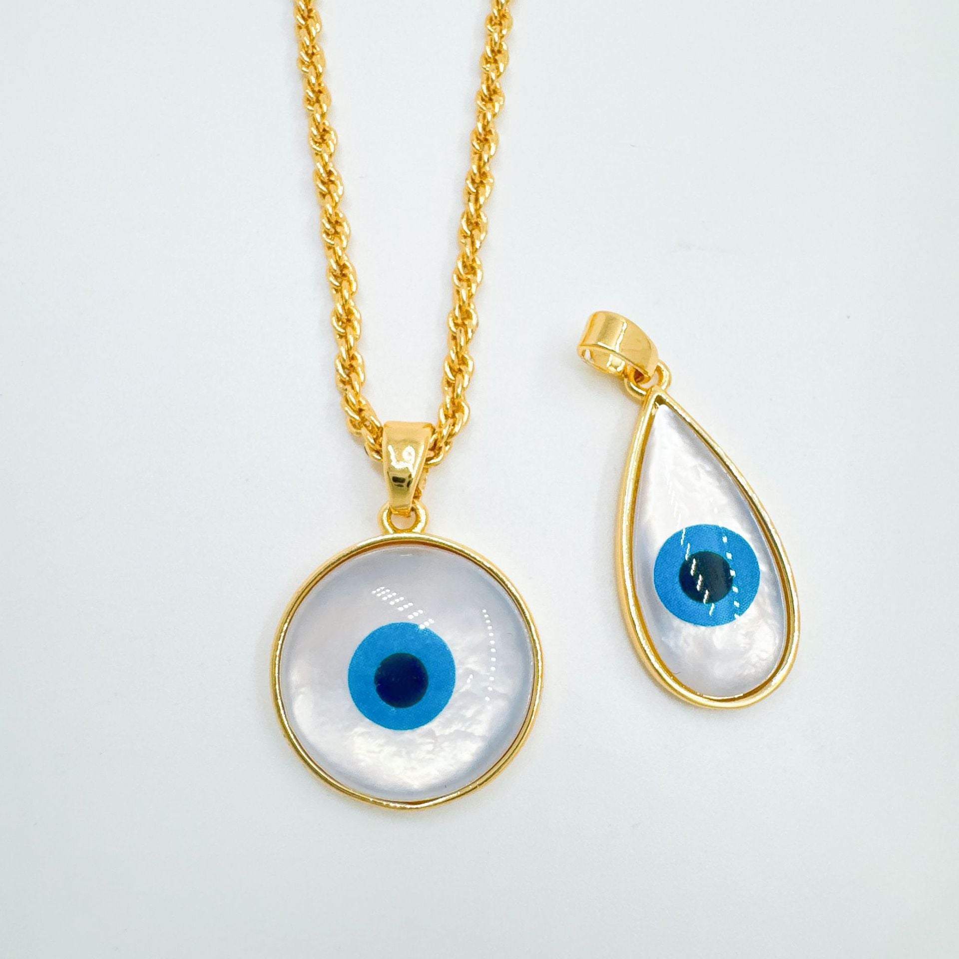 Wholesale Gold Plated Devil' s Eye Pendant Necklace Fashion Accessory Boutique Resale