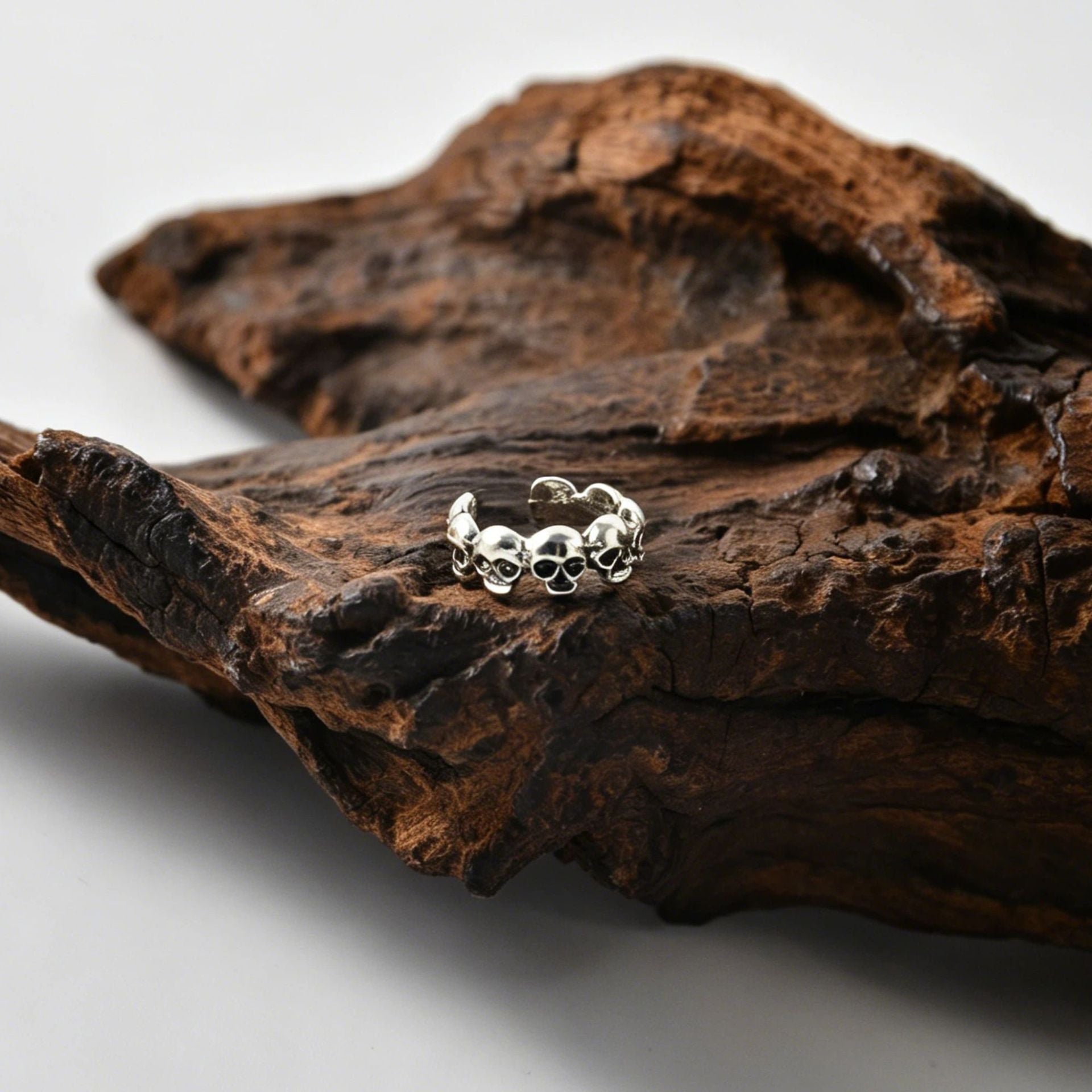 Wholesale  Skull Clip On Earrings Retro Silver No Piercing Ghost Earrings For Women Party Jewelry Accessory