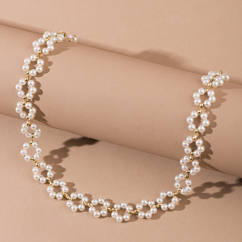Wholesale  flower necklace versatile temperament small fresh Pearl clavicle chain