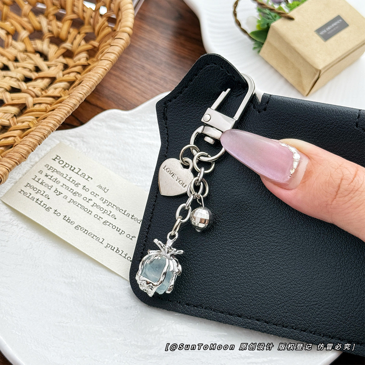 Wholesale Personalized Creative Loveyou Gift Box Crystal Keychain