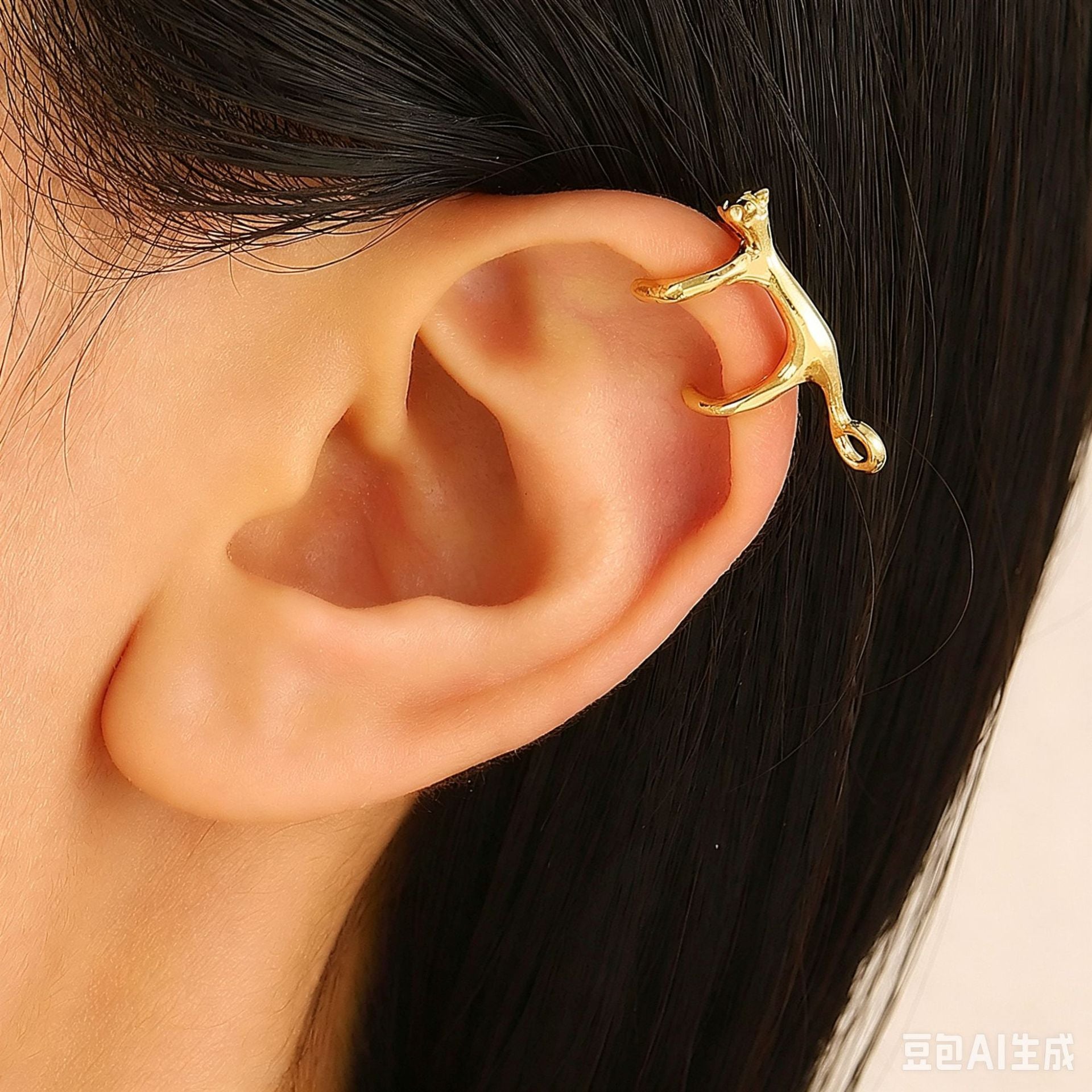 Wholesale Alloy Gold Tone Cat Ear Cuff Ear Clip For Women Unpierced Ear Jewelry Accessory Gift