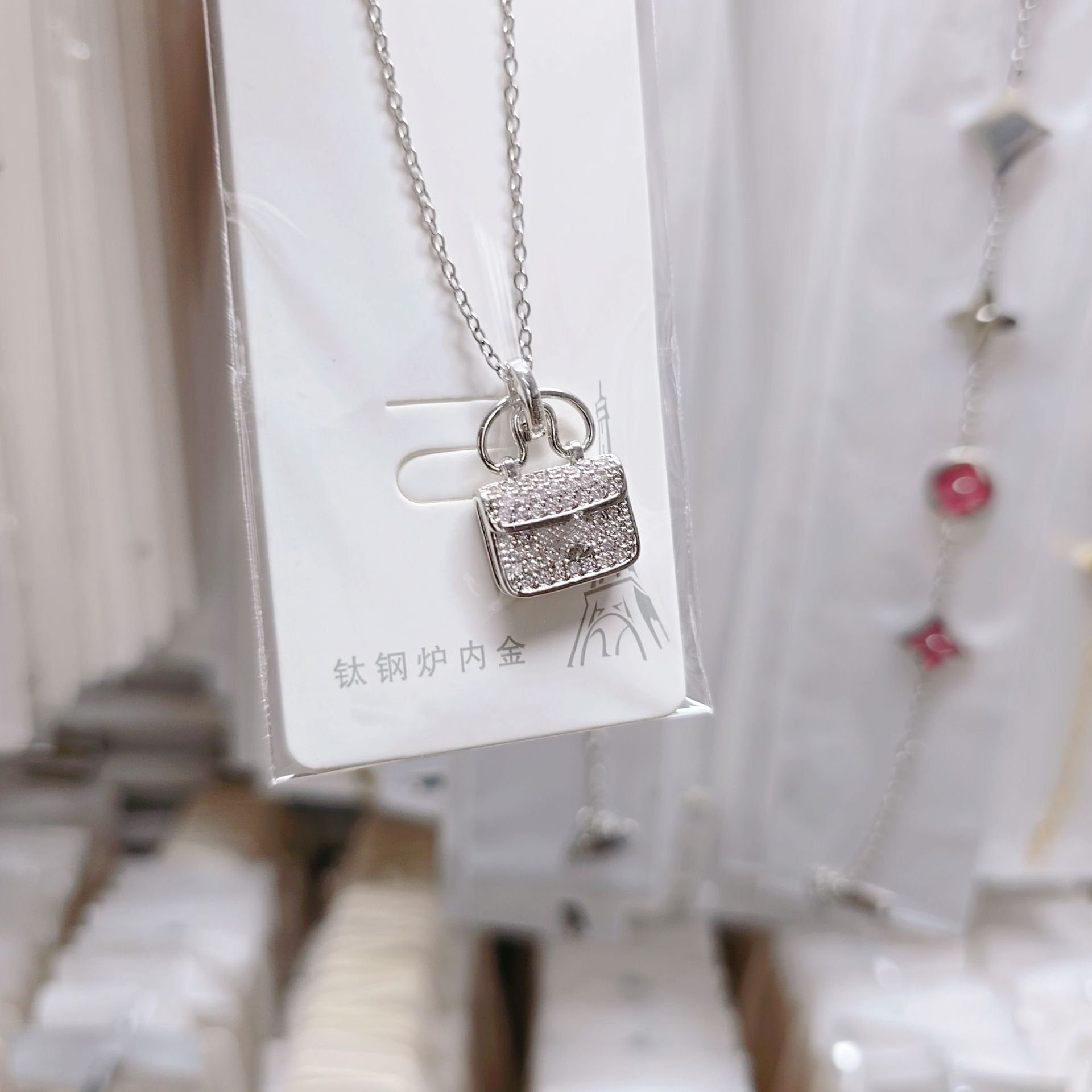 Wholesale Titanium Steel Zircon Blingbling Double C-shaped Light Luxury Necklace