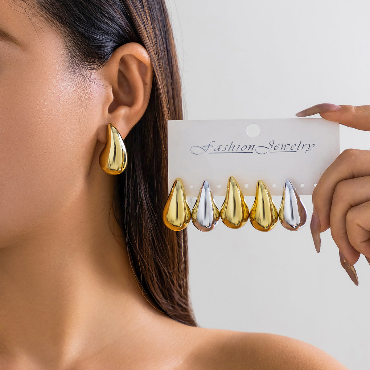 Wholesale Retro Comma Teardrop Simple Glossy Punk Style Earrings Vintage Earrings ACC-ES-Xuer001