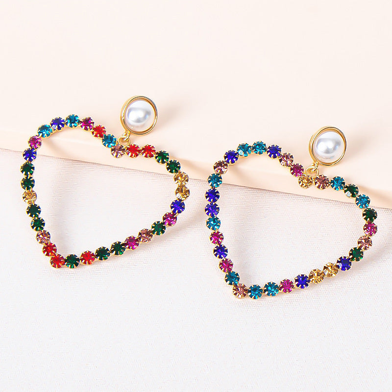 Wholesale Flash colored diamond claw chain Love earrings