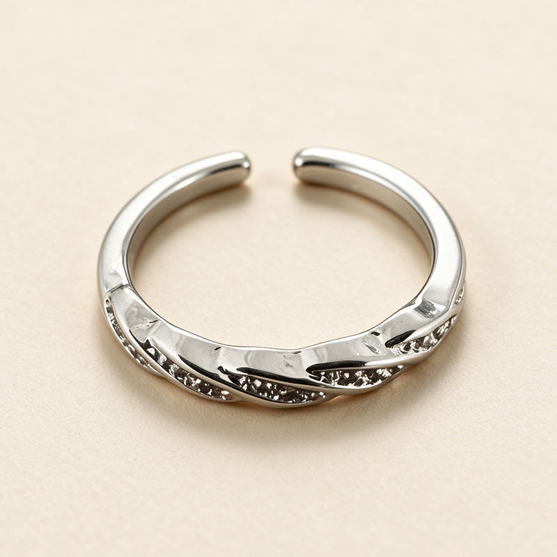 Wholesale Zinc Alloy Electroplated Open Adjustable Twist Ring Women Stylish Jewelry Accessory