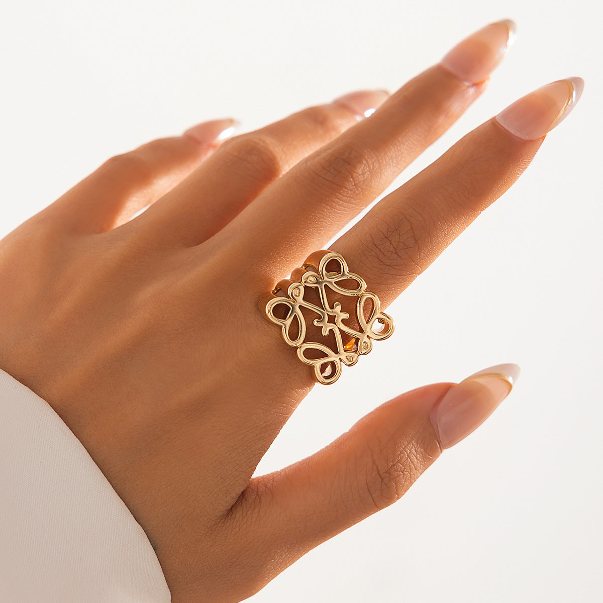 Wholesale Five-leaf flower alloy ring set