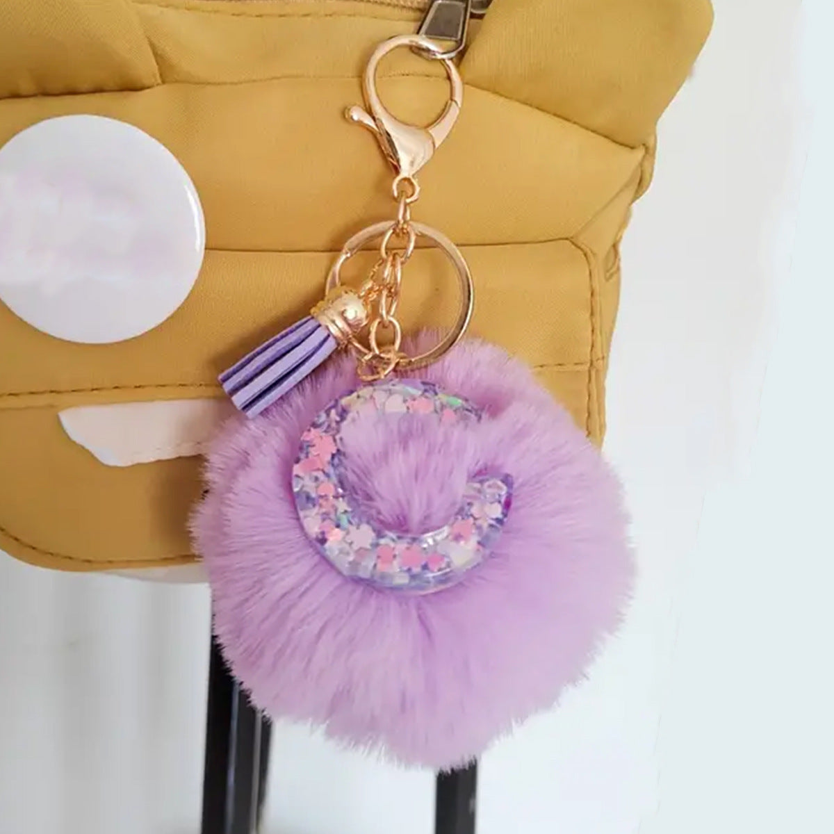 Wholesale Cute resin pom-pom 26 letter keychain