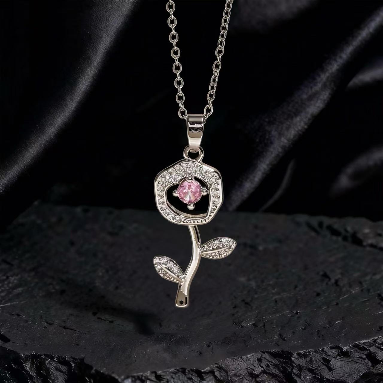Wholesale Gold Plated Copper Zircon Sunflower Necklace Layering Jewelry For Women Trendy Party Fashion Accessory Everyday Wear Boutique Resale