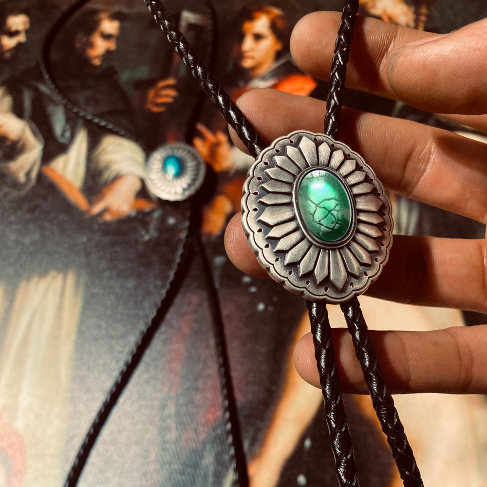 Wholesale light luxury polo long vintage necklace