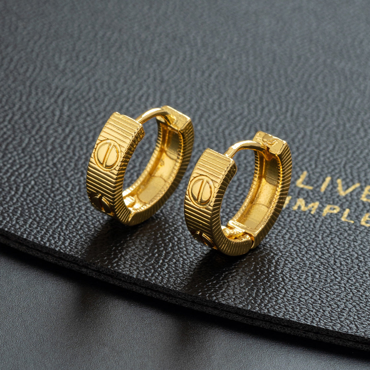 Wholesale Gold Plated Zircon Letter Ear Cuffs For Women Trendy Geometric Shape Chic Everyday Jewelry Accessory Boutique Resale Gift