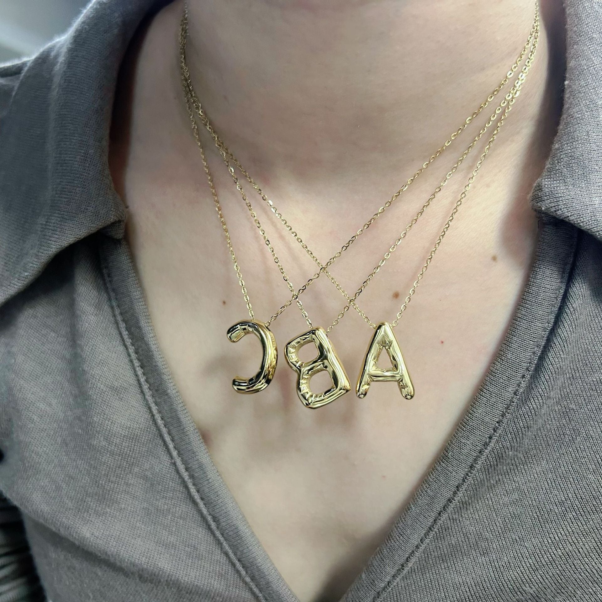 Wholesale  high-grade clavicle chain birthday balloon smooth 26 letters stainless steel necklace