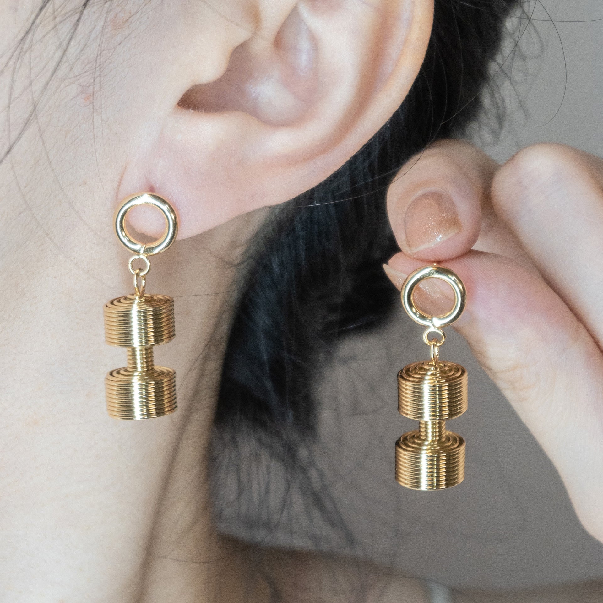 Wholesale Gold Plated Stainless Steel Three Layer Coil Geometric Lantern Earrings French Retro Women S Stud Earrings Party Fashion Accessory