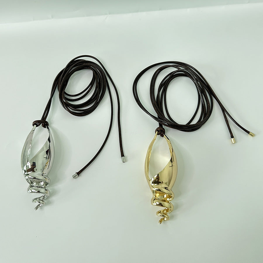Wholesale  Light Luxury Metal Conch Pendant Leather Rope Lace Necklace