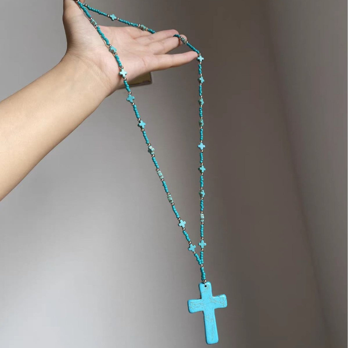 Wholesale Vintage Turquoise Cross Beaded Necklace Bohemian Long Chain Jewelry Accessory for Women