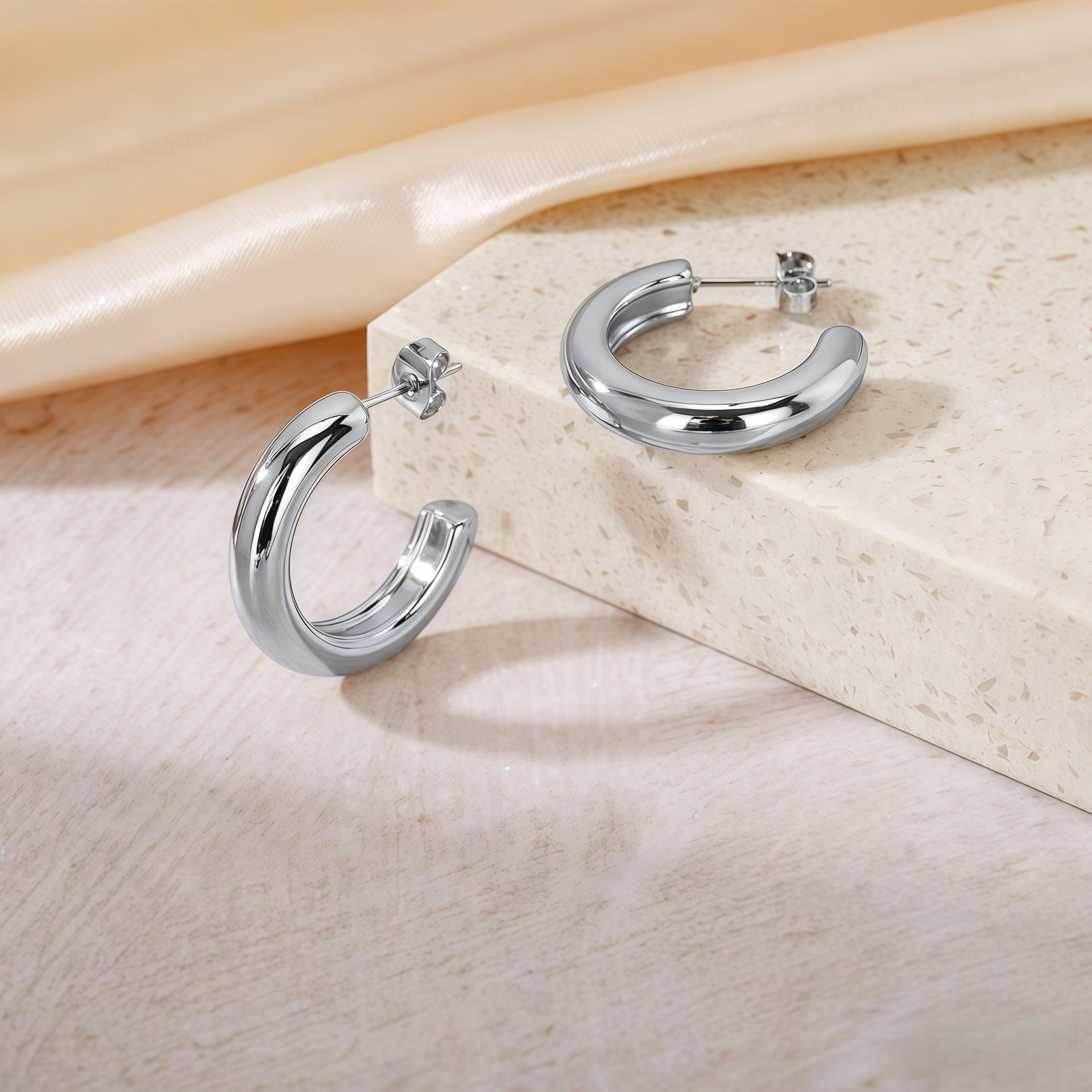 Wholesale Classic Hoop Versatile Non-Fading Titanium Steel Earrings